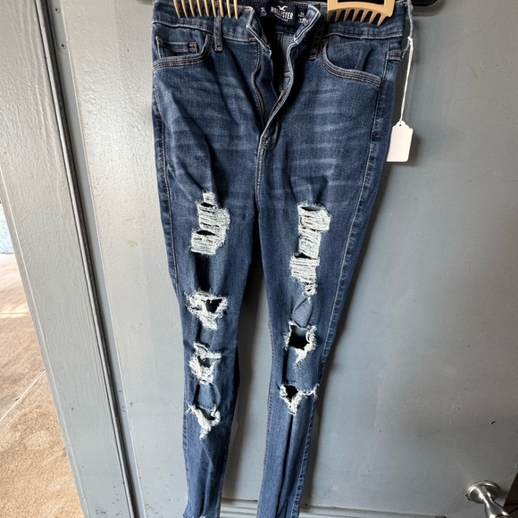 Hollister Jeans - Picture 3 of 3